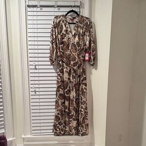 Vince Camuto Cream and Brown Paisley Maxi Dress